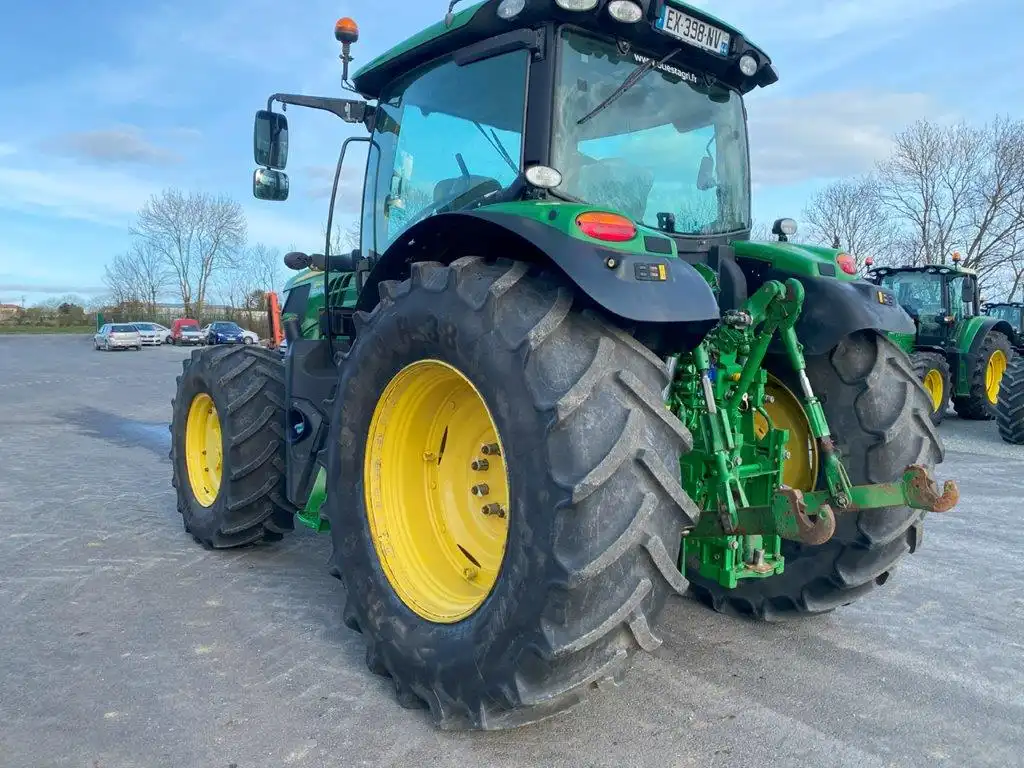 Image JOHN DEERE 6145R